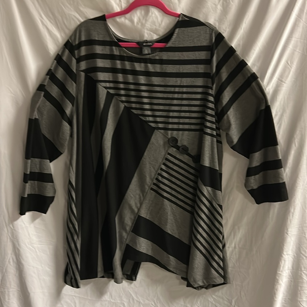 ALI MILES ART WORK LIGHT WEIGHT SWEATER SIZE 3X
